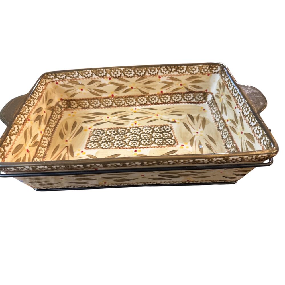 Temptations 13" Rectangular Baker with Metal Stand. Dead stock
Excellent